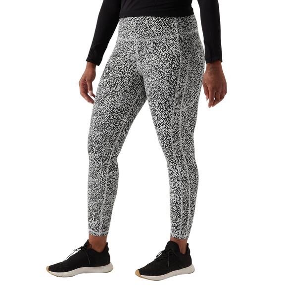 Athleta Ultimate Stash Textured 7/8 Tight in Tailwind Black White Size 2X NWT - Picture 7 of 7